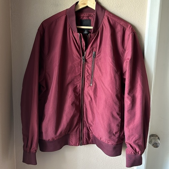 H&M Burgundy Long Sleeve Men’s Bomber Jacket - Picture 3 of 8
